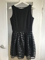 czarna sukienka M/38 skórzane wstawki skóra tiul