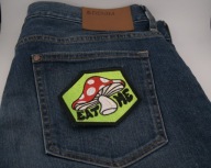 Naszywka Haftowana EAT ME – 10 x 10 cm