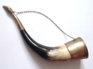 Myśliwski róg obfitości z okuciem