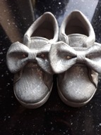 Buty srebrne rzep kokardka śliczne r.26