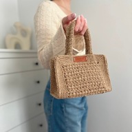 Jute Little Muse – mini torebka jutowa, ręcznie wykonana.