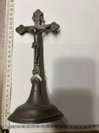 stary stojący krzyż / krucyfiks wykonany z cyny, postać Jezusa i czaszka