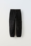 ZARA SPODNIE DRESOWE CHŁOPIĘCE O KROJU PARACHUTE Z ŁĄCZONYCH TKANIN 140