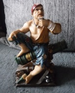 Figurka pirata na armacie
