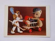 Maskotki, pluszaki - dwa pieski z wozem - pocztówka z 1979