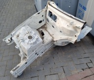 ĆWIARTKA PRAWA PRZÓD PODŁUŻNICA FARTUCH KIELICH MERCEDES W205 COUPE 63 AMG