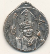 Brelok Papież Jan Paweł II Rzym wym.40 X 35 mm.