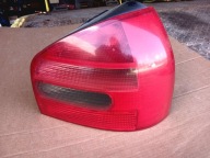LAMPA PRAWA PRAWY TYŁ TYLNA 8L0945096 AUDI A3 8L 96-00