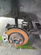 NISSAN LEAF II ZE1 ZWROTNICA MCPHERSON PRAWY PRZÓD PIASTA 40KW