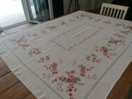 LNIANY ELEGANCKI OBRUS BUKIETY KWIATOWE RÓŻE NASTURCJE 130 x 165