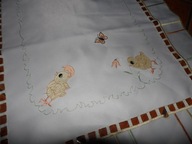 Bieżnik z haftem w kurczaczki - 39 cm x 84 cm