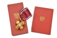 ZŁOTY KRZYŻ ZASŁUGI PRL ETUI LEGITYMACJA 1964 r. KOMPLET