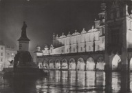 Pocztówka PRL Kraków Rynek Główny, pomnik Mickiewicza, Sukiennice 26-2828