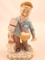 FIGURKA PORCELANOWA LISTONOSZ 18 CM