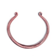 Bransoleta z czystej, polskiej miedzi, ręcznie wykuwana.