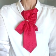 Ozdoba damskiej koszuli, bluzki