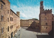 WŁOCHY - VOLTERRA - PIAZZA DEI PRIORI - TOSKANIA
