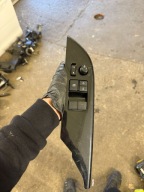 84820-0K190 PANEL SZYB PRZYCISK SZYBY LEWY PRZÓD - TOYOTA OE