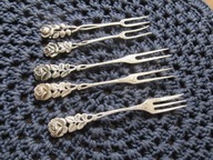 STARE WIDELCZYKI 2 DO KORECZKÓW, PRZYSTAWEK. MOTYW RÓŻY, SREBRO. 4 SZT + 1.