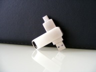 Nowy Pendrive Silver 2TB 2000 GB (złącze USB i USB-C)