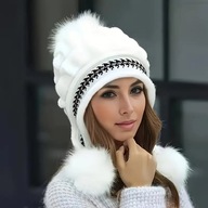 CZAPKA ZIMOWA Z POLARU Z NAUSZNIKAMI AKRYL Biały anime sport ciepła POMPON