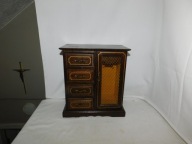 STARA DREWNIANA SZAFKA NA BIŻUTERIĘ Z POZYTYWKĄ