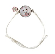 Bransoletka sznurkowa z maneki neko i kwiatem wiśni