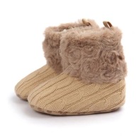 Buciki niechodki zimowe 6-9 mc dł. 12