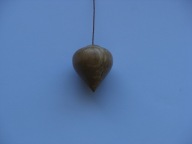 Piękne wahadełko radiestezyjne stożkowe drewniane