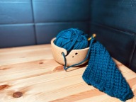 Miska na włóczkę wełnę drewniana do szydełkowania robienia na drutach