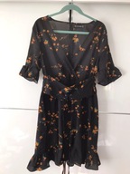 PrettyLittleThing_ SUKIENKA M/L STAN BDB KWIATY