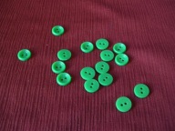 GUZIKI PLASTIKOWE, ZIELONE - VINTAGE - 16 SZT.