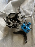 FORD FOCUS MK3 RS ZAWIESZENIE TYŁ LEWY LEWA ZWROTNICA PIASTA ZACISK