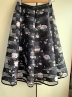 32 34 rozkloszowana spódnica z organzy pasy róże midi