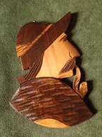 Góral z fajką - stara drewniana płaskorzeźba góralska