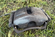 VW SEAT SKODA AUDI ZACISK HAMULCOWY JARZMO PRAWY PRZÓD 312/25 6799D