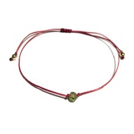 Bransoletka czerwona nitka kamień Peridot Oliwin