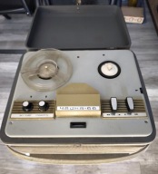 Magnetofon szpulowy marki Czajka, model 66 PRL 80.XX vintage