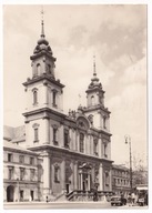 Warszawa kościół Świętego Krzyża kiosk RUCH samochód Wołga 1967r. a274