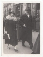 KRAKÓW ADAM JAKUBOWSKI Z ŻONĄ RYNEK GŁÓWNY MODA KAPELUSZ TOREBKA LATA 30-TE