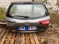 toyota YARIS III 2017-2020r klapa tył bagażnika 1G2 2PN