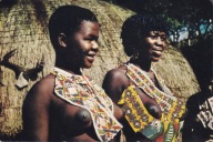 AKT - NAGA KOBIETA - AFRYKA - RPA - NATAL - ZULUSKI
