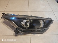 LAMPA PRAWA PRZEDNIA TOYOTA YARIS IV v K0-6EU