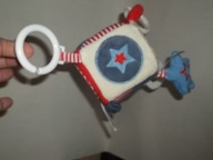 ZAWIESZKA KOSTKA TOPOMINI 9X9X9XCM