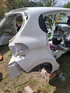 tylny prawy błotnik tył peugeot 208