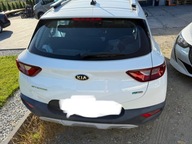 Kia Stonic 2017- klapa tylna tył biała igła w kolor