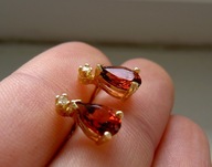 ZŁOTE KOLCZYKI Z NATURALNYMI GRANATAMI I BRYLANTAMI