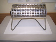 ELEKTRYCZNY OGRZEWACZ POKOJOWY (SŁONECZKO ) Z LAT 60-TYCH.