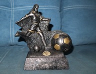 PUCHAR SPORTOWY SATUETKA PIŁKARZA