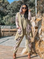 ZOCCO Bluza na zamku z licznymi kieszeniami oraz militarnymi nadrukami